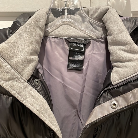 GIRLS NORTH FACE PUFFER COAT CHARCOAL GREY. SZ LARGE 14-16 or ladies petite xs - Picture 3 of 11